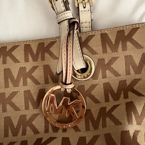 MICHAEL Michael Kors Brown Signature Jet Set Canvas Tote Shoulder Bag - Picture 7 of 10